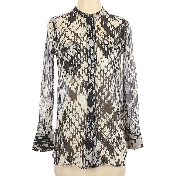 Vince Silk Basketweave Printed Button Down Shirt - Picture 2 of 15